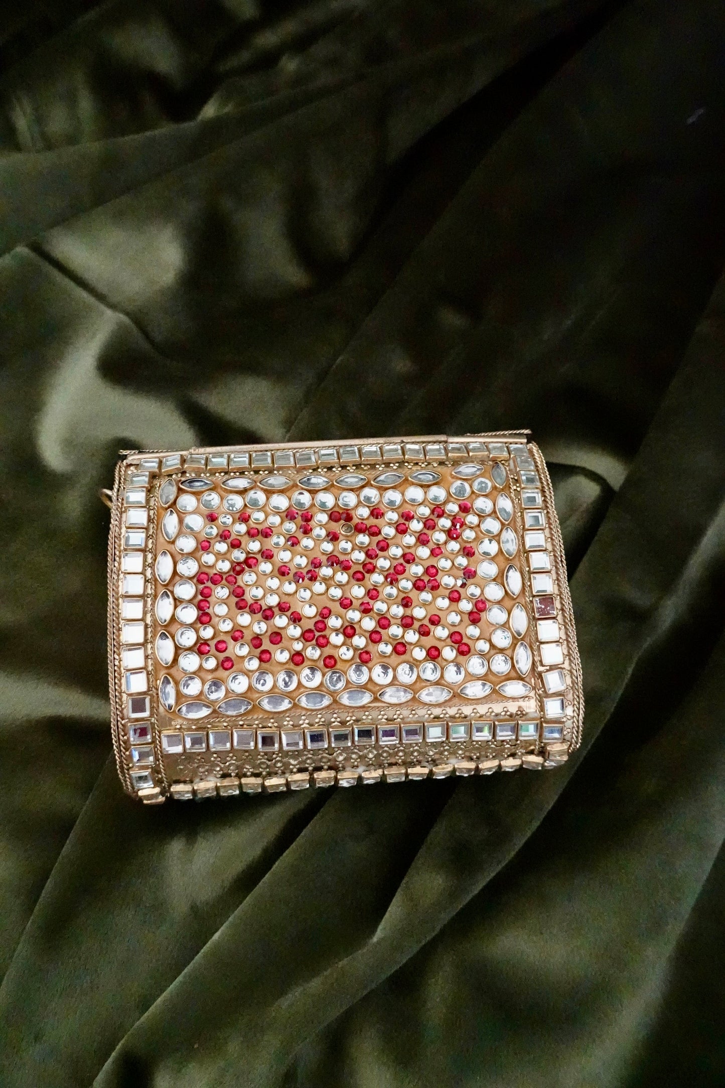 Mehfil Clutch